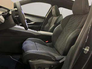 PEUGEOT 5008 1.2 Hybrid GT Exclusive
