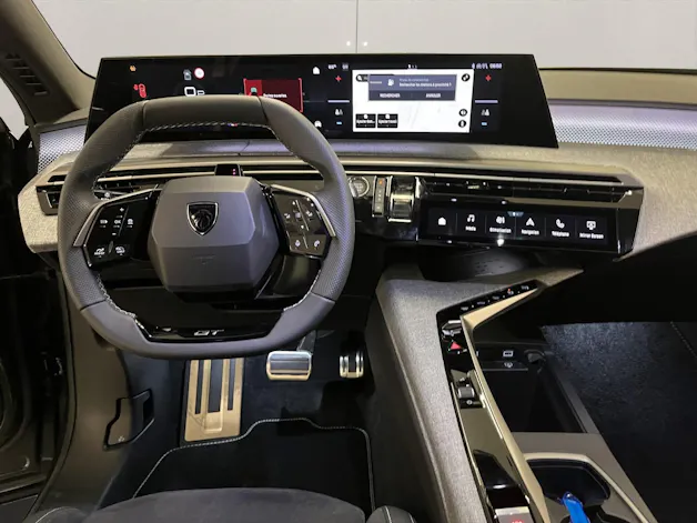 PEUGEOT 5008 1.2 Hybrid GT Exclusive
