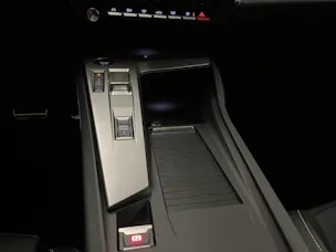 PEUGEOT 408 1.6 PHEV 240 GT Exclusive