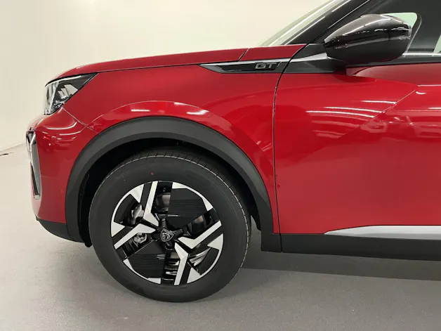 PEUGEOT 2008 1.2 Hybrid 145 GT