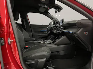 PEUGEOT 2008 1.2 Hybrid 145 GT