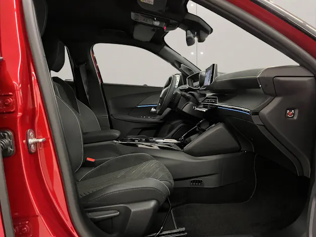 PEUGEOT 2008 1.2 Hybrid 145 GT