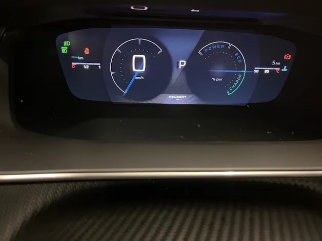 PEUGEOT 2008 1.2 Hybrid 145 GT