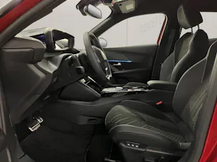 PEUGEOT 2008 1.2 Hybrid 145 GT