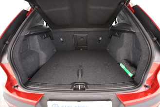 https://vehicle.imgix.net/4401809/92e3d712-8cff-4491-9e69-4026800432fd.jpg