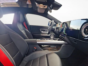 https://vehicle.imgix.net/4401826/36032c0c-dd16-409d-a9e9-61b070c4e410.jpg
