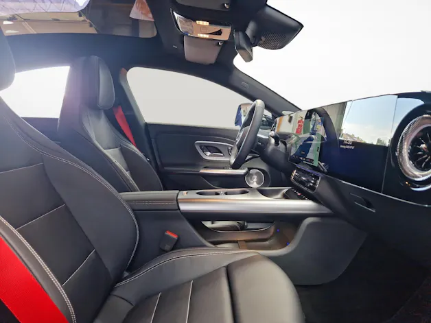 Mercedes-Benz CLA 220 4MATIC AMG Line Plus