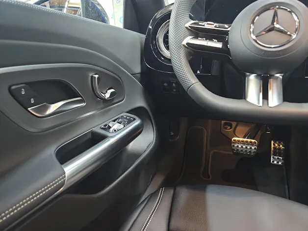 Mercedes-Benz CLA 220 4MATIC AMG Line Plus