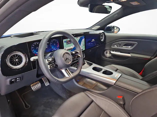 Mercedes-Benz CLA 220 4MATIC AMG Line Plus