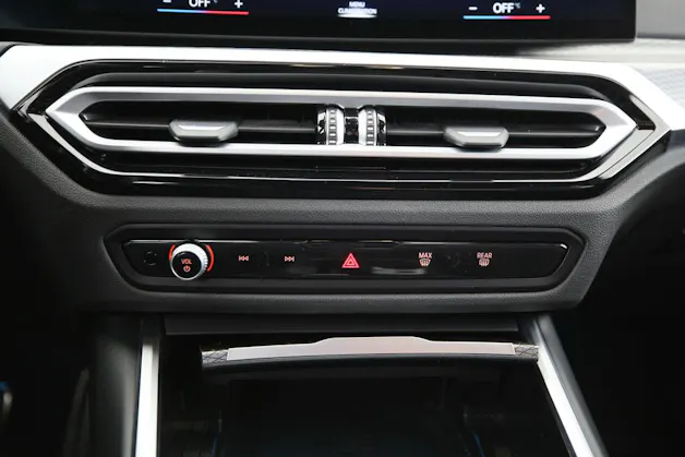 BMW 330e xDrive Touring