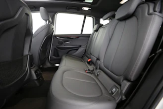 https://vehicle.imgix.net/4401835/fe1ebfac-3026-4986-b801-05d46eaad8b5.jpg