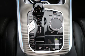 https://vehicle.imgix.net/4401843/48440626-5d73-4d8c-805c-21e3752a923b.jpg