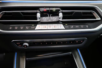 https://vehicle.imgix.net/4401843/974561ea-c76e-44b9-b837-8df1b2f37eb4.jpg