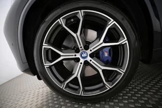 https://vehicle.imgix.net/4401843/aa364e04-641a-4476-bce4-cf0fc571e1e4.jpg