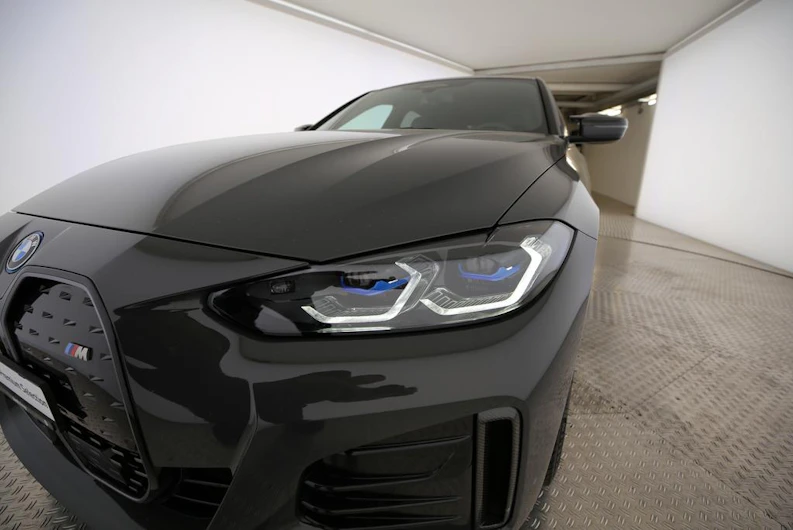 Fahrzeugbild BMW i4