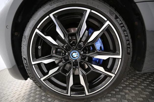 BMW i4 M50