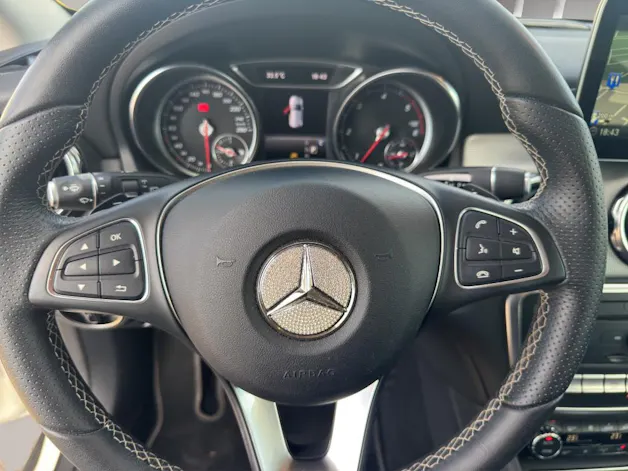 Mercedes-Benz GLA 200 d Urban 4m 7G-DCT