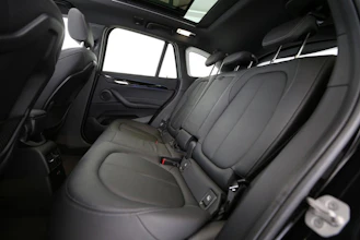 https://vehicle.imgix.net/4401872/4ccad157-fb3b-4c58-bae7-f2a6912242ce.jpg