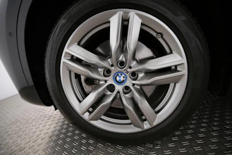 https://vehicle.imgix.net/4401872/ebea6e69-da2e-4ba3-9ec8-0edefcc1e91a.jpg
