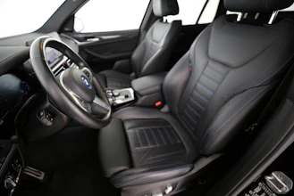https://vehicle.imgix.net/4401884/40f2f65e-855a-4c9b-a5b7-d588cb7cd933.jpg