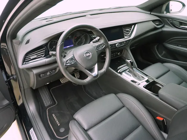 OPEL Insignia Sports Tourer 1.5 T OPC Line