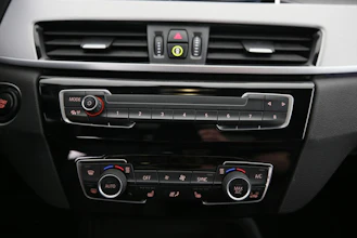 https://vehicle.imgix.net/4401901/81fd38e1-4b61-43e1-8378-3dbceadd00d8.jpg