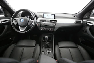 https://vehicle.imgix.net/4401901/c495191a-2f7a-4b3e-9908-1bc4c30cb949.jpg