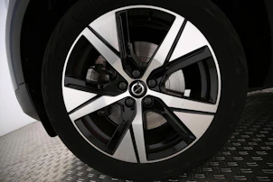 Fahrzeugbild VOLVO XC40 1.5 T4 PiH R-Design