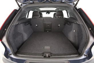 https://vehicle.imgix.net/4401917/d3aeec22-db8b-4b6d-bd78-a78fc8ba0c2b.jpg