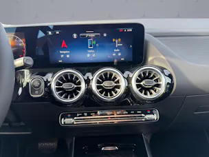 Mercedes-Benz GLA 250 Swiss Star Progressive 4matic