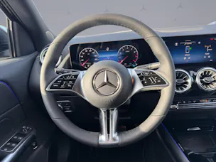 Mercedes-Benz GLA 250 Swiss Star Progressive 4matic