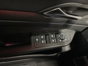 VW Golf VIII 1.5 eTSI R-Line DSG