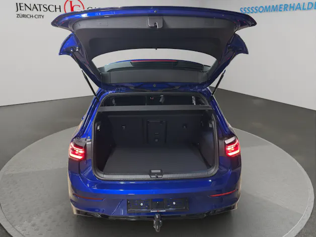 VW Golf VIII 1.5 eTSI R-Line DSG