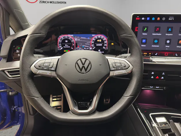 VW Golf VIII 1.5 eTSI R-Line DSG