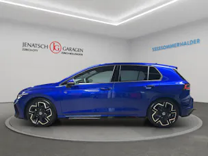 VW Golf VIII 1.5 eTSI R-Line DSG