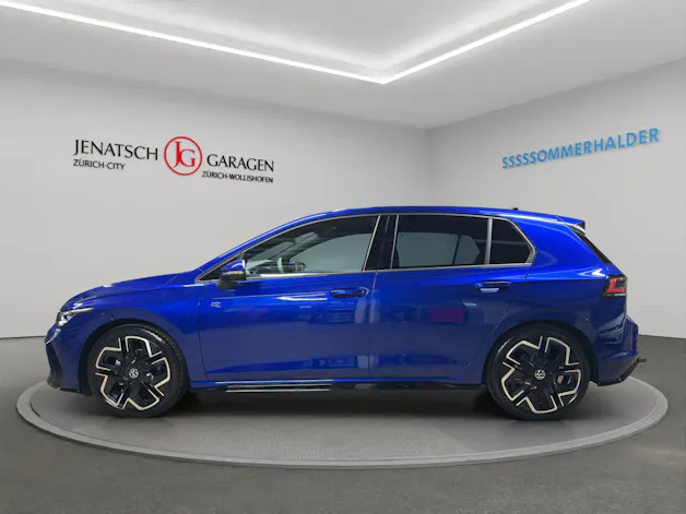 VW Golf VIII 1.5 eTSI R-Line DSG