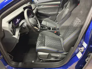 VW Golf VIII 1.5 eTSI R-Line DSG