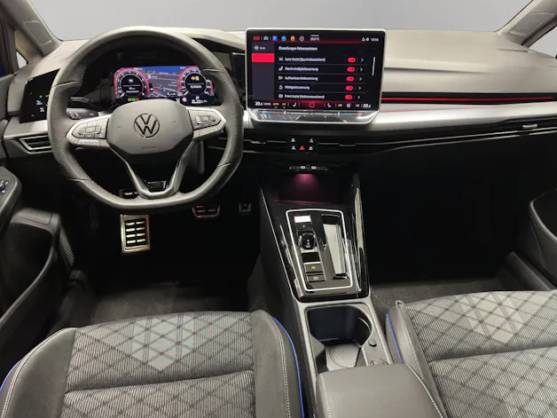 VW Golf VIII 1.5 eTSI R-Line DSG