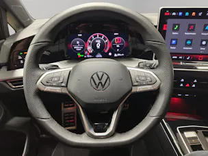 VW Golf VIII 1.5 eTSI R-Line DSG