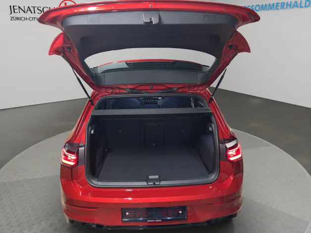 VW Golf VIII 1.5 eTSI R-Line DSG