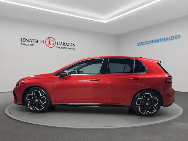 VW Golf VIII 1.5 eTSI R-Line DSG