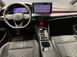 VW Golf VIII 1.5 eTSI R-Line DSG
