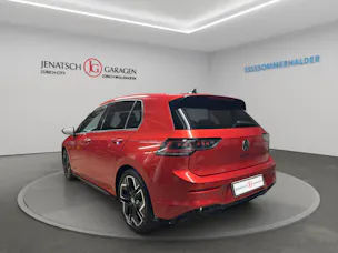 VW Golf VIII 1.5 eTSI R-Line DSG
