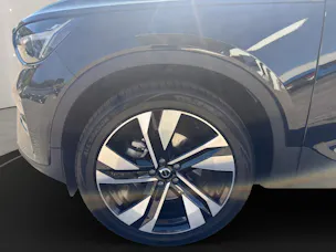 Volvo XC40 2.0 B3 MH Plus Dark