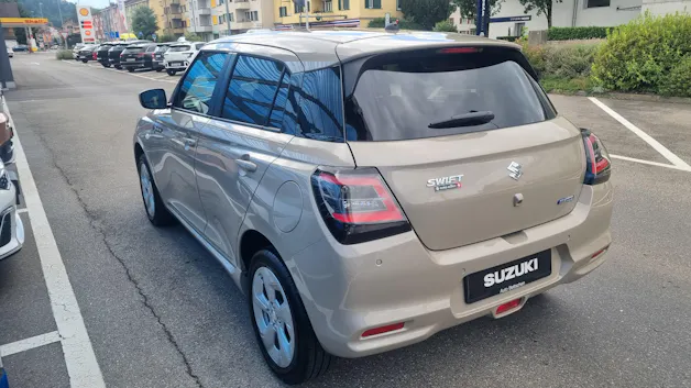 Suzuki Swift 1.2 Sakura Hybrid 4x4