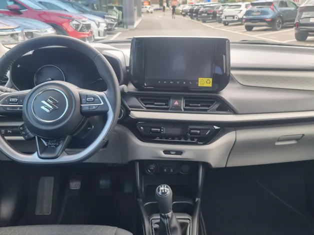 Suzuki Swift 1.2 Sakura Hybrid 4x4