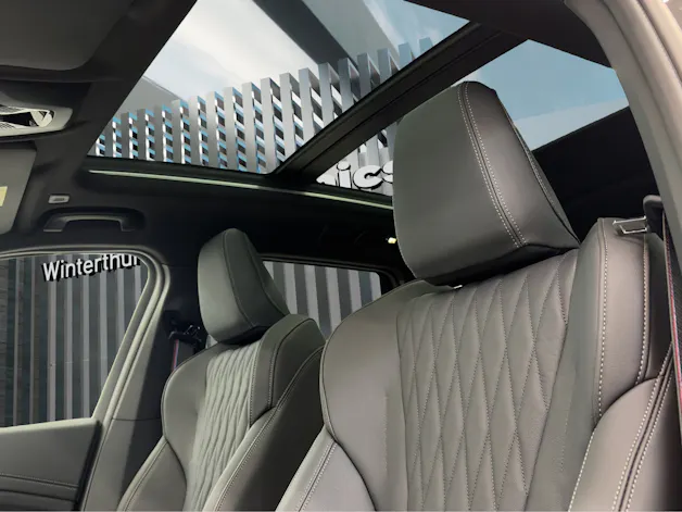 BMW X1 23i xDrive paddles