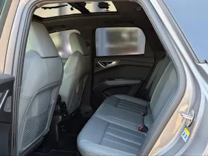 Audi Q4 e-tron 50 quattro Edition One Taifungrau Metallic