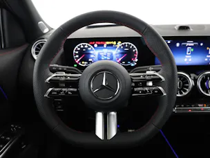 Mercedes-Benz GLA 200 Night Star 7G-DCT