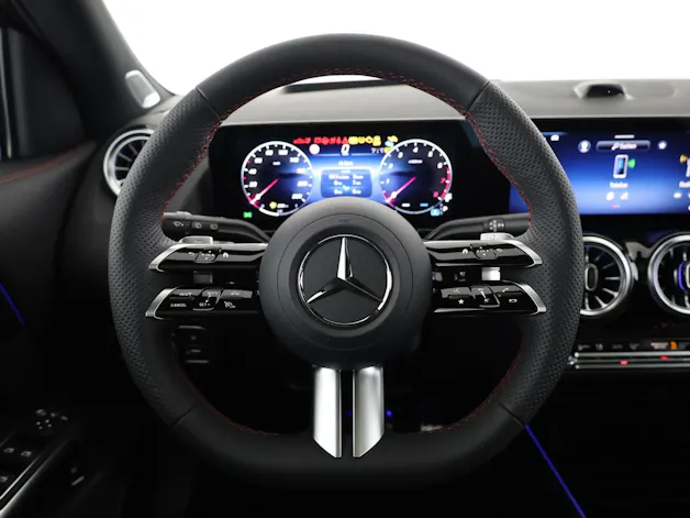 Mercedes-Benz GLA 200 Night Star 7G-DCT